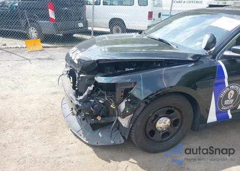 2015 Ford Taurus z USA, uszkodzony, nr VIN 1FAHP2MK3FG117731